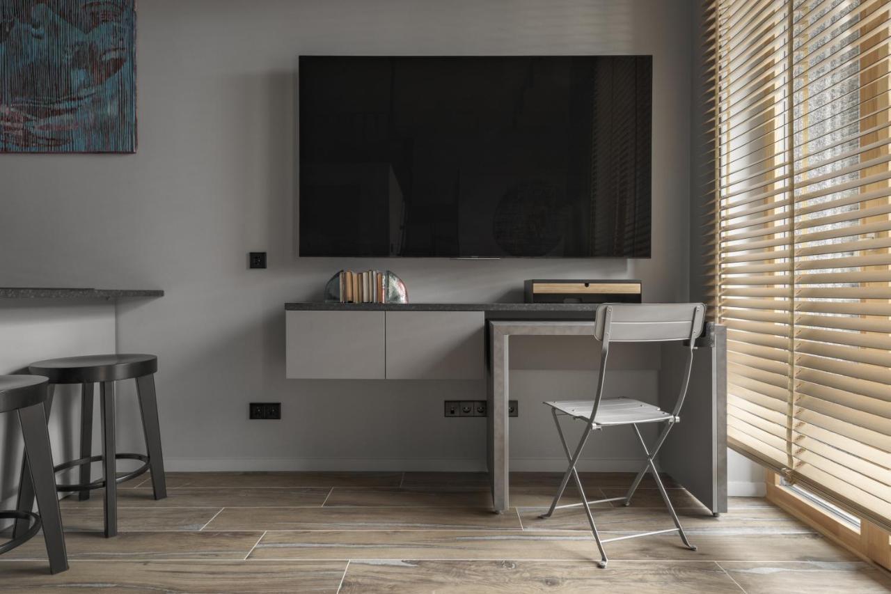 Ivis House Modern Apartment In Vilnius Old Town With Balcony Βίλνιους Εξωτερικό φωτογραφία