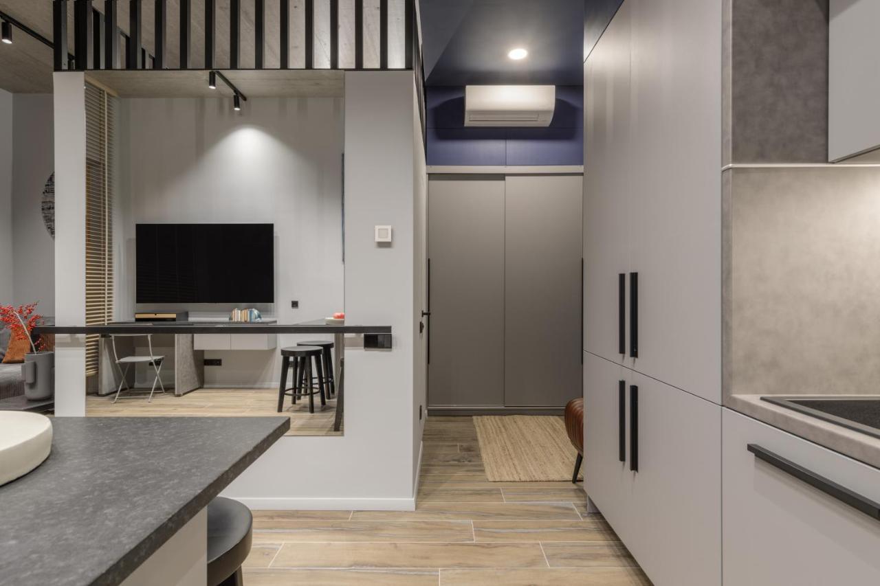 Ivis House Modern Apartment In Vilnius Old Town With Balcony Βίλνιους Εξωτερικό φωτογραφία