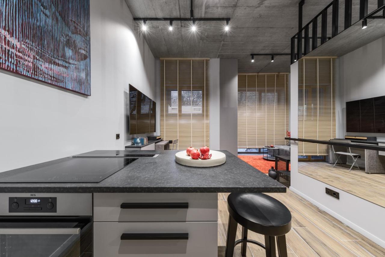 Ivis House Modern Apartment In Vilnius Old Town With Balcony Βίλνιους Εξωτερικό φωτογραφία