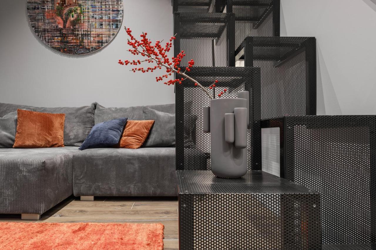 Ivis House Modern Apartment In Vilnius Old Town With Balcony Βίλνιους Εξωτερικό φωτογραφία